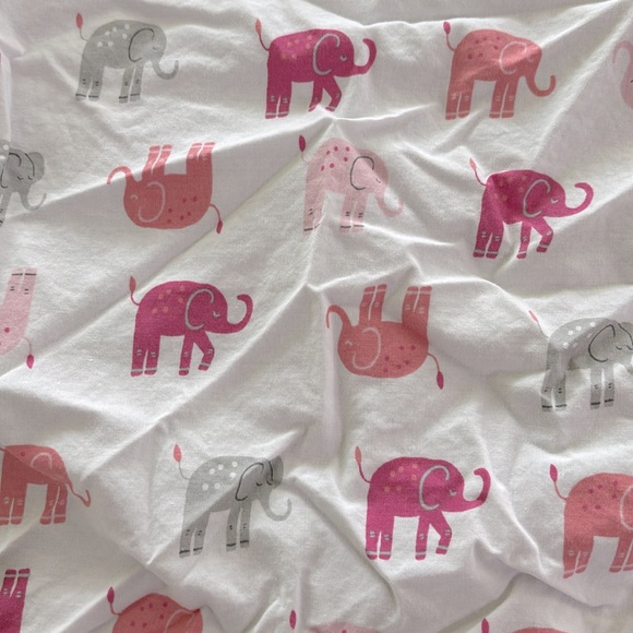 Pottery Barn Kids Pink Elephant Print Organic Cotton Crib Sheet - Picture 1 of 8